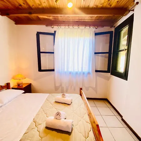 Meltemi Rock House بيت للعطل Kalandra